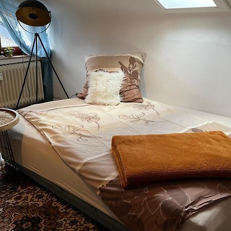 Gemuetliches Apartment Fuer Messe, Job & Kurzurlaub Im Gruenen, Naehe Duesseldorf Meerbusch Esterno foto