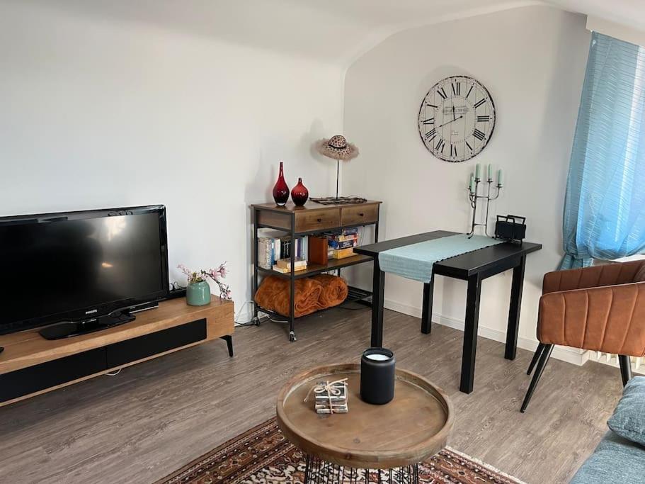 Gemuetliches Apartment Fuer Messe, Job & Kurzurlaub Im Gruenen, Naehe Duesseldorf Meerbusch Esterno foto
