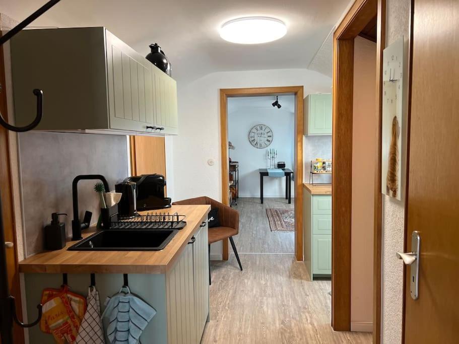 Gemuetliches Apartment Fuer Messe, Job & Kurzurlaub Im Gruenen, Naehe Duesseldorf Meerbusch Esterno foto
